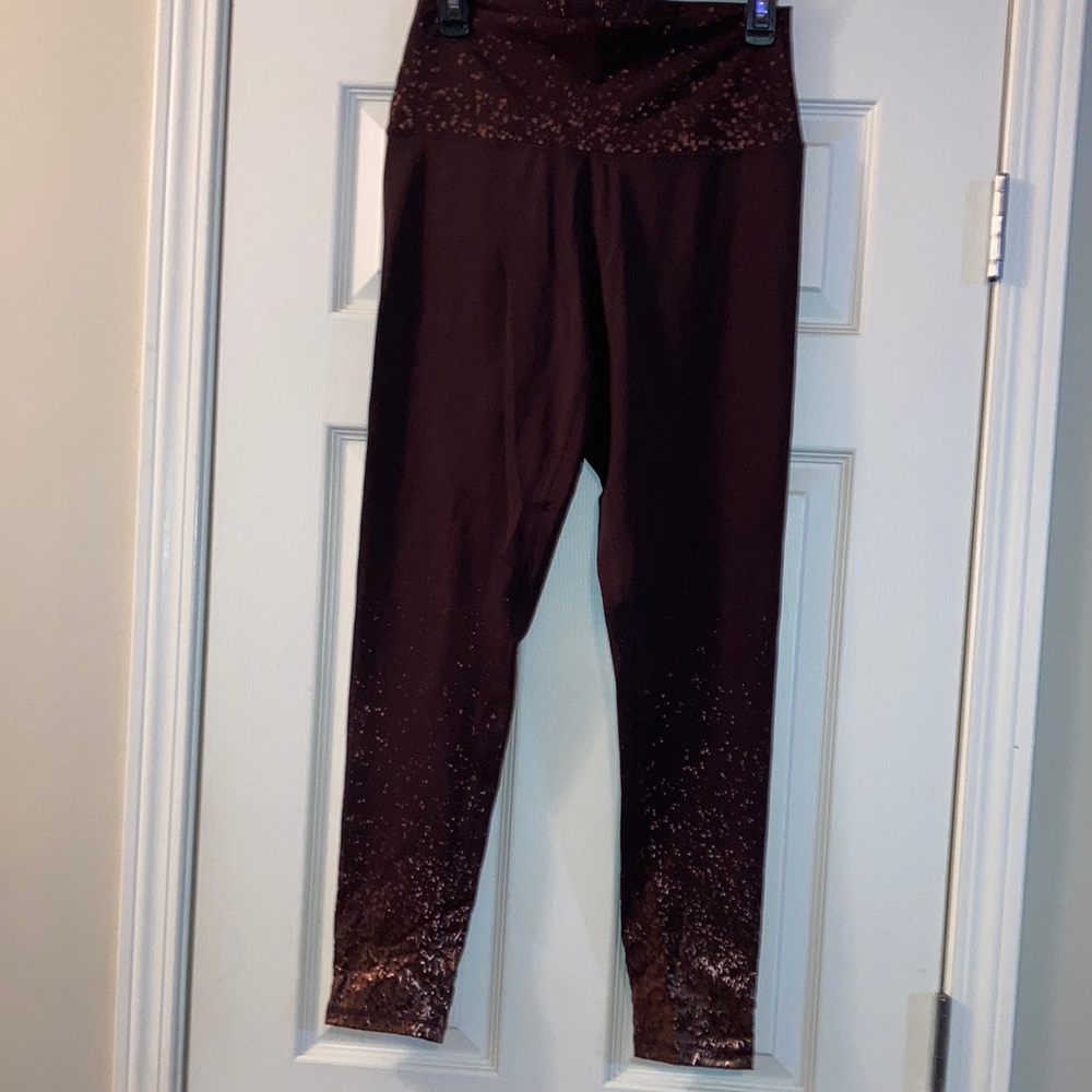 Zobha Plum Leggings with Rose Gold Metallic Detail